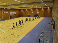 Die Sporthall mit dem Namen Blain-Halle am Schauenburger Platz von innen.